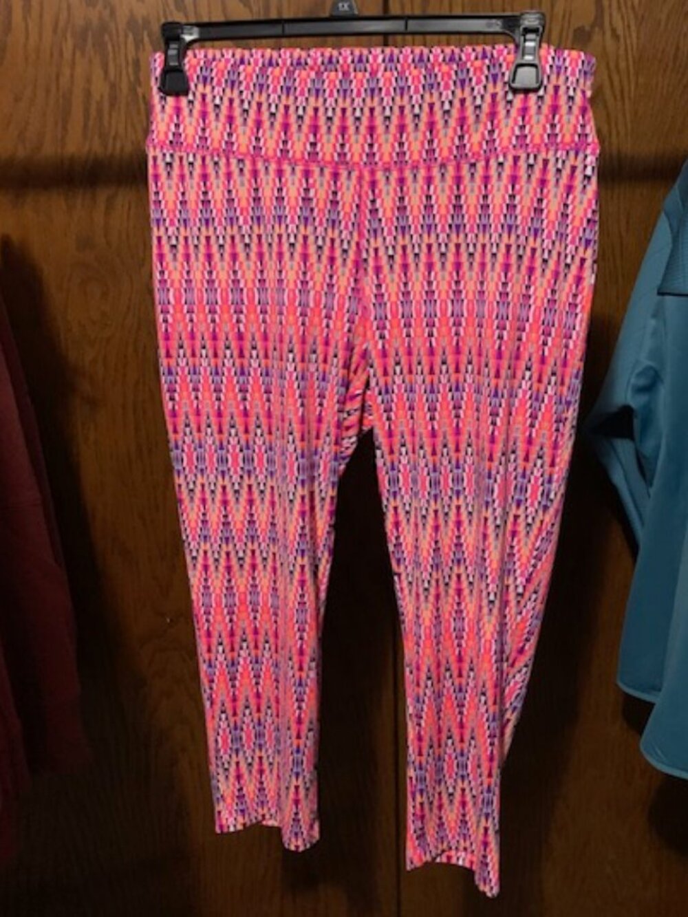 NWOT flirtitude juniors active capris